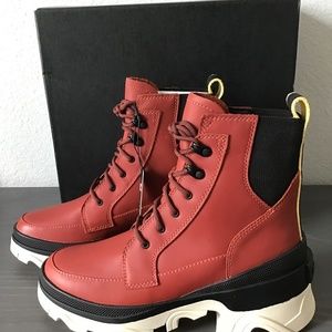 SOREL Women's Brex Lug Sole Lace-Up Boots
